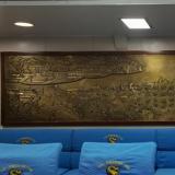 中國新聞網(wǎng)報(bào)道：大連艦:艦徽來自大連 用大連元素講述海軍故事